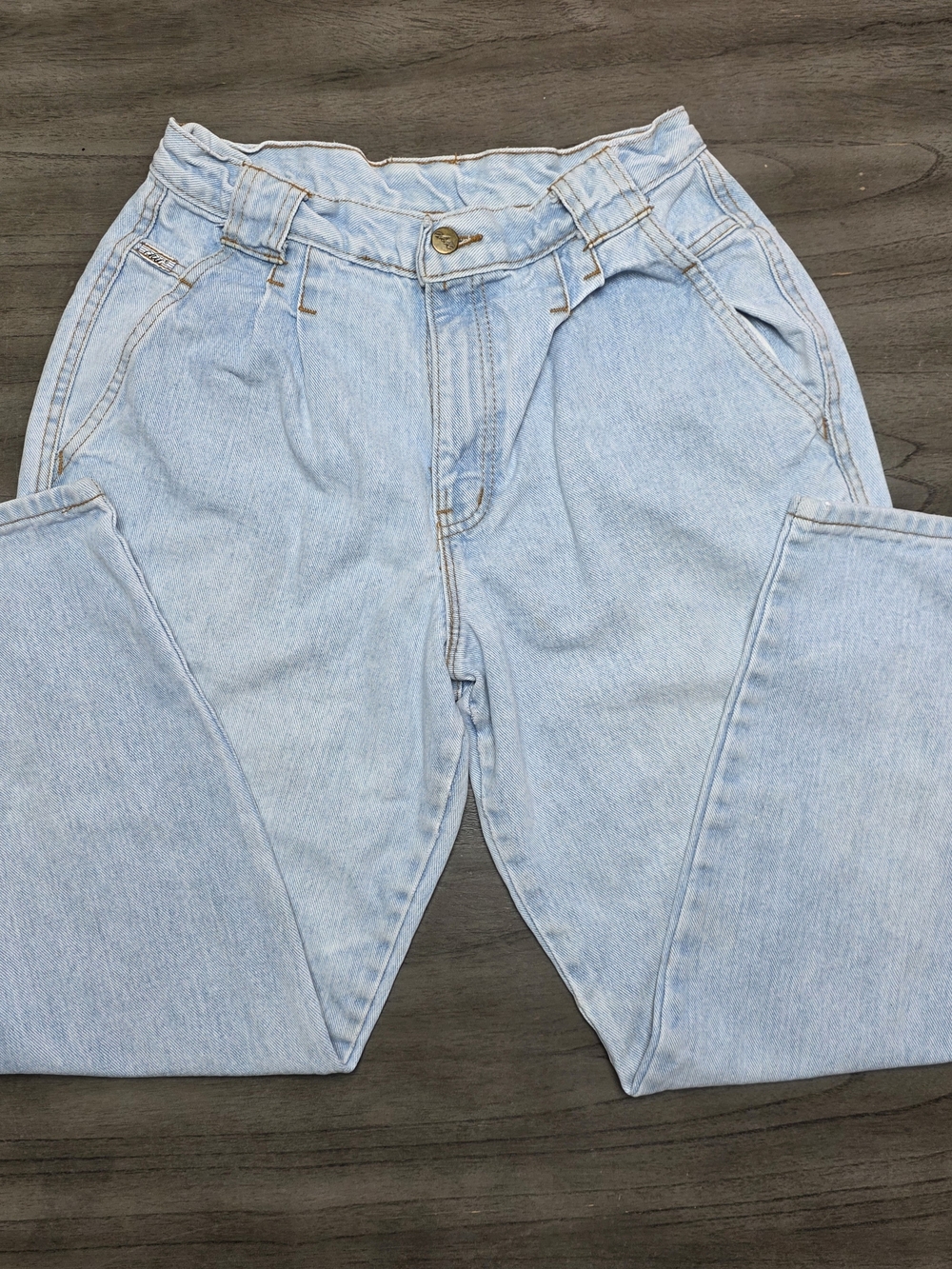 Vintage Chic 1980s High Waist Pleated Mom Jeans Light Wash Size 14 Petite